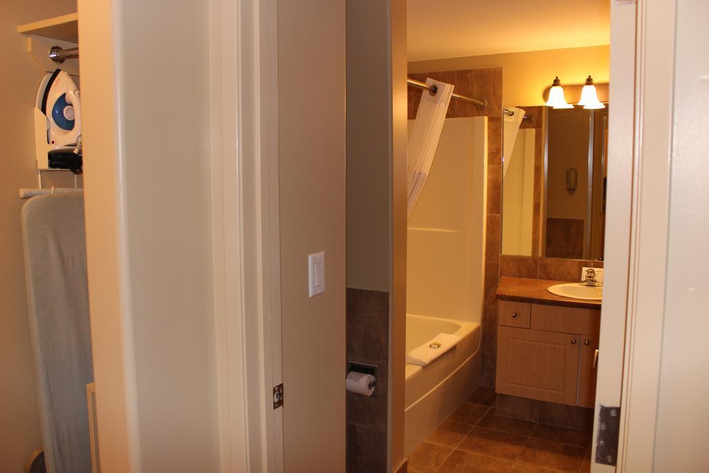Clearwater Hotel Ltd Fort Mcmurray Buitenkant foto