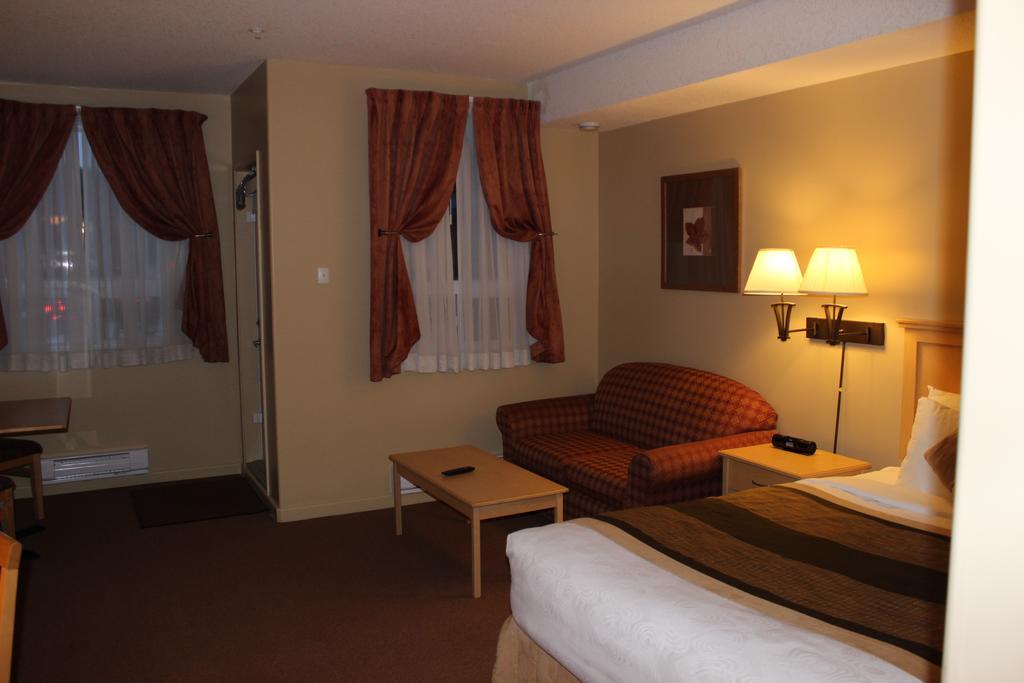 Clearwater Hotel Ltd Fort Mcmurray Buitenkant foto