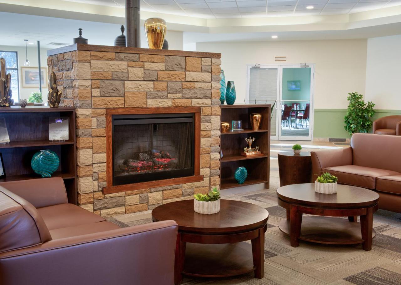 Clearwater Hotel Ltd Fort Mcmurray Buitenkant foto