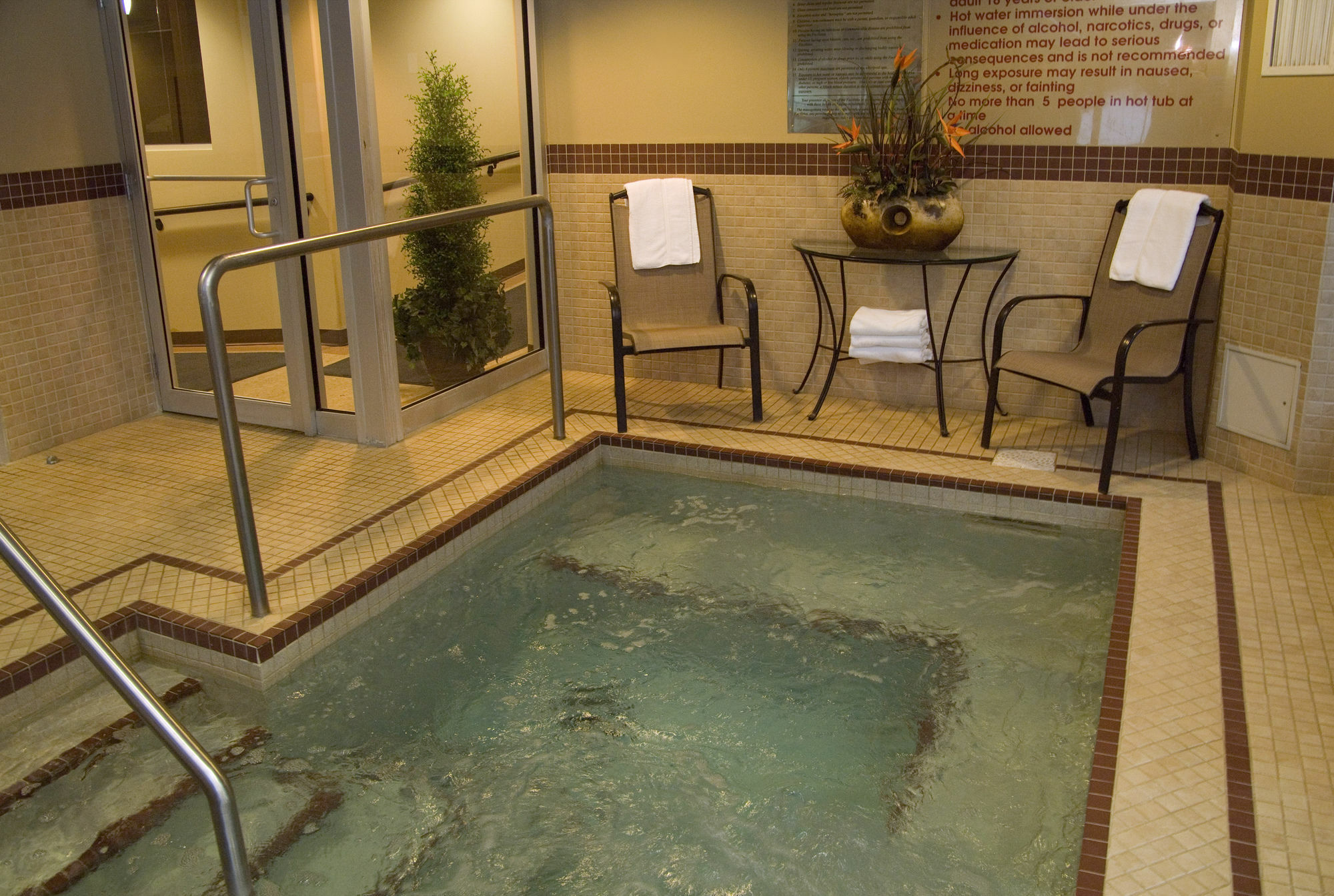 Clearwater Hotel Ltd Fort Mcmurray Buitenkant foto